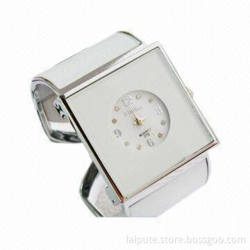 Metal Watch with grace design for ladies with import MOVT and 1 year warranty